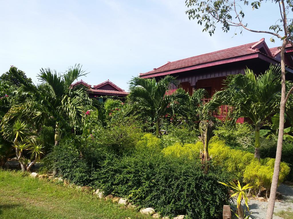 白马市 Khmer House Bungalow酒店 外观 照片