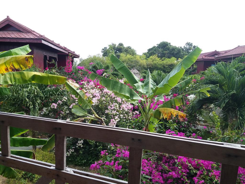 白马市 Khmer House Bungalow酒店 外观 照片